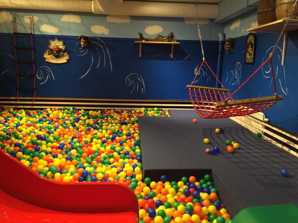 Uncle Joe'S Hostel Visby Ngoại thất bức ảnh